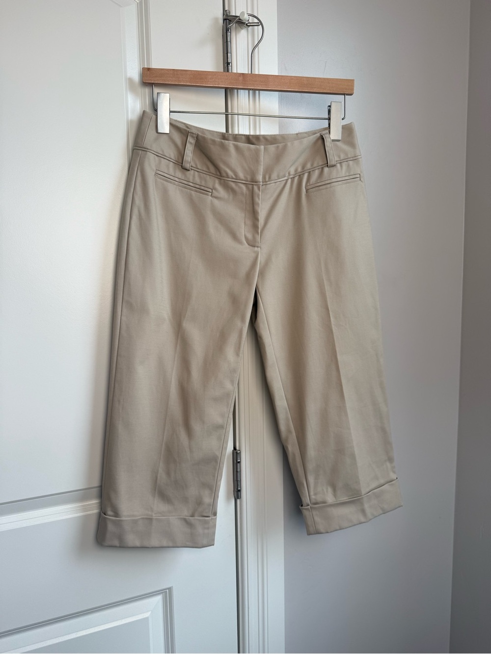 Women’s Cropped Dress Pant Capris in Beige